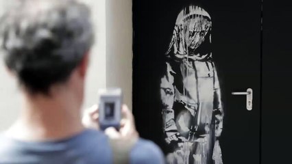 Une œuvre attribuée à Banksy, volée au Bataclan à Paris en 2019, retrouvée en Italie