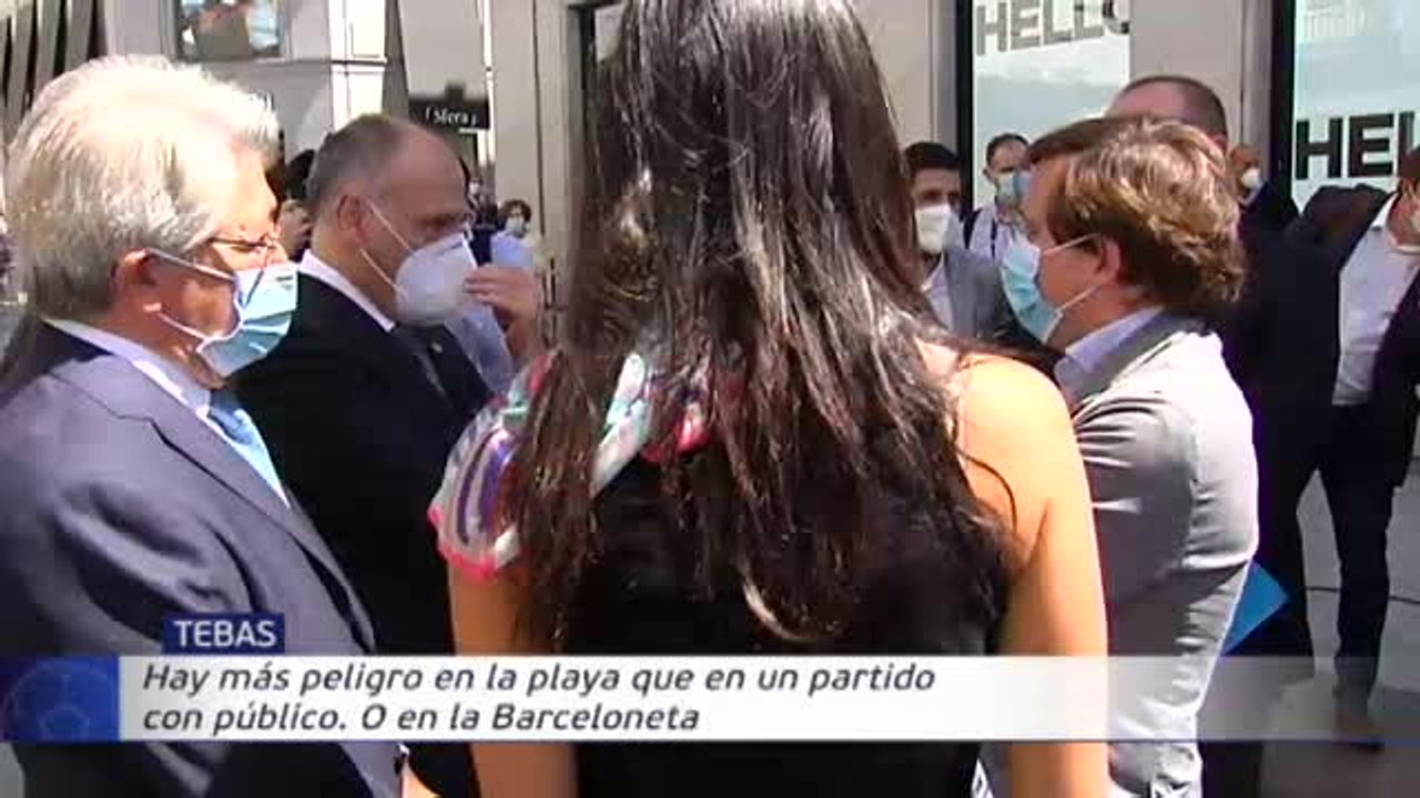 Polémicas declaraciones de Tebas: "Hay más peligro en la playa o en La Barceloneta que en un partido de fútbol con público"