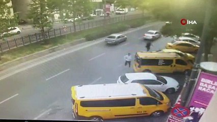 Beyoğlu’nda durdurdukları kişiye tokat atan 2 bekçi açığa alındı