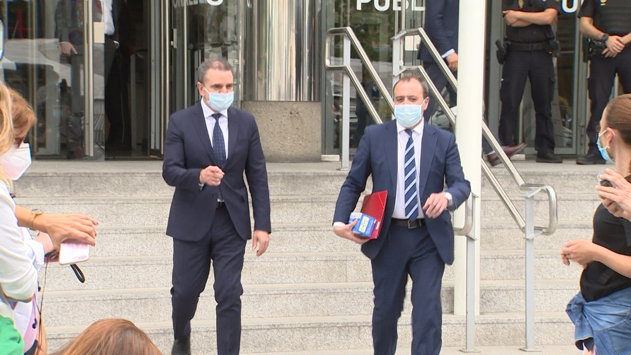 Franco sale del juzgado tras declarar como imputado en el 8-M