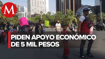 Artesanos de CdMx marchan en Paseo de la Reforma