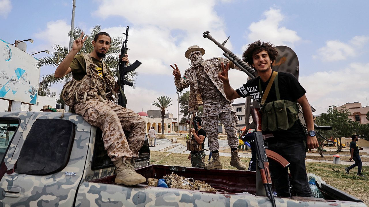 محاور القتال في سرت.. حكومة الوفاق الليبية تواصل إرسال تعزيزات عسكرية