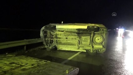 Hafif ticari araç devrildi: 3 yaralı - AMASYA