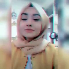 Arkadaşının abisini Show TV’den arıyorum diyerek trolleyen kız