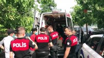 Sultangazi’de güpegündüz gasp dehşeti: 1 kişi bıçaklandı