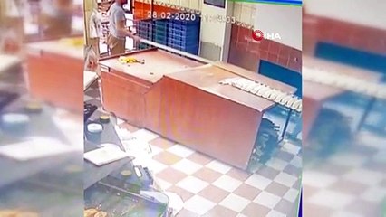 Fırıncıların kürek ve tahtalı kavgası kamerada