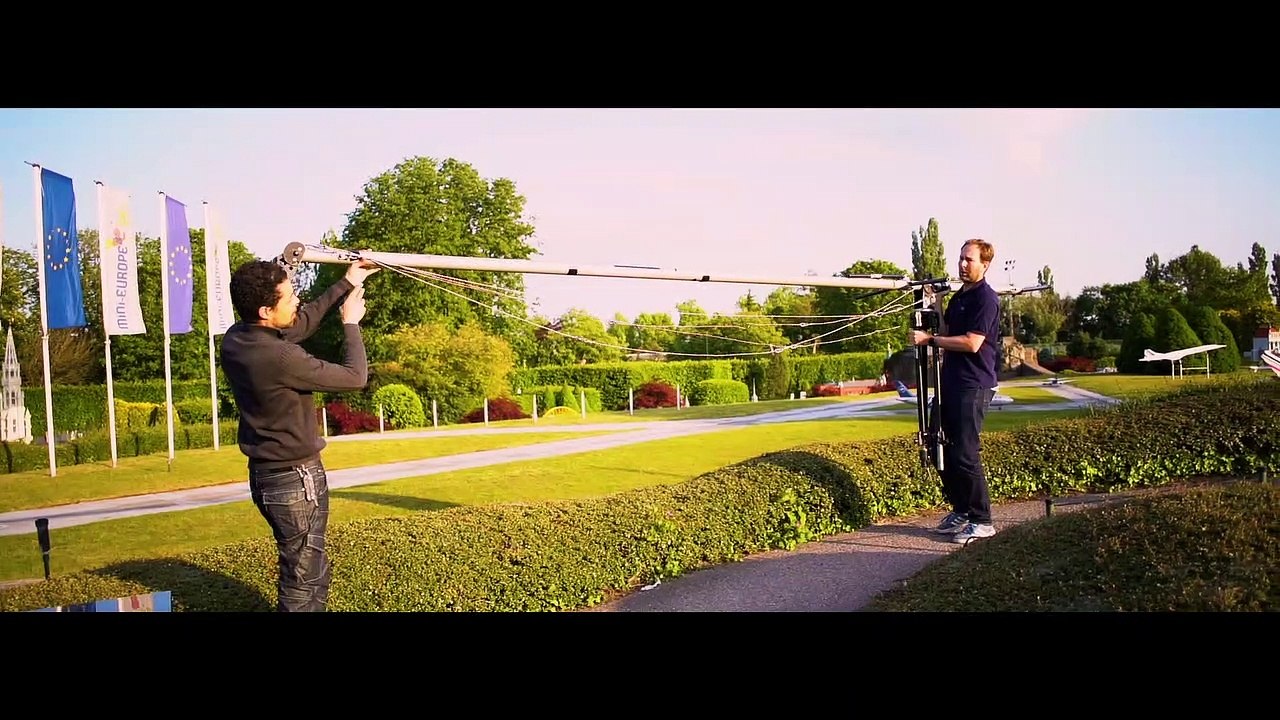 DJ Milo Savic appelle à soutenir le secteur culturel lors d'un show à Mini-Europe