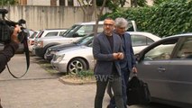 Ora News - Seanca e rradhës gjyqësore, Saimir Tahiri dhe Jaeld Çela mbërrijnë në gjykatë