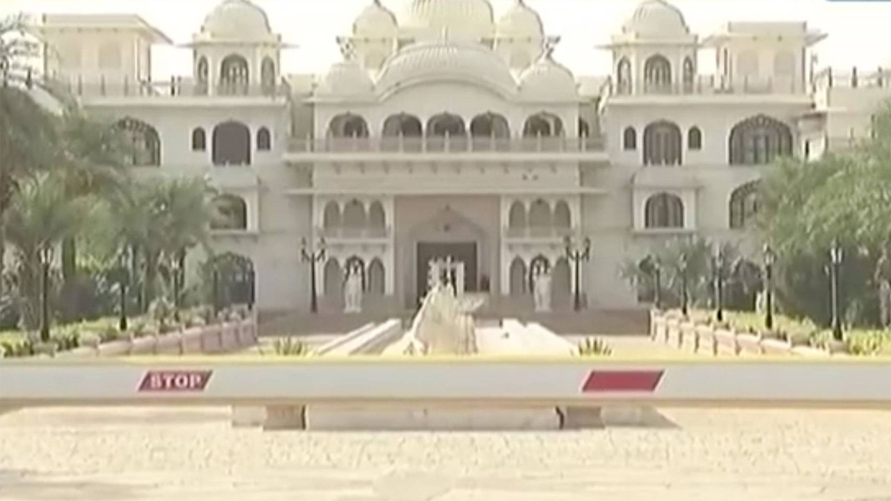 Jaipur: Congress puts Rajasthan MLAs in luxury...