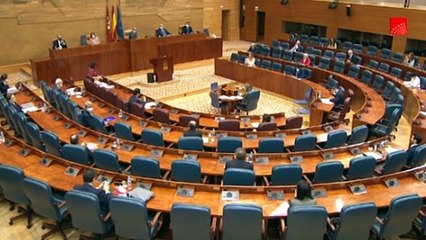 Ayuso defiende en la Asamblea el papel de su Gobierno en la gestión de las residencias