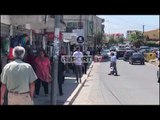 Report TV - Qytetarët mbushin rrugët e Lezhës, s'ka distancim social dhe as maska mbrojtëse