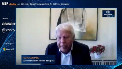 Felipe González compara al Gobierno con el "camarote de los hermanos Marx"