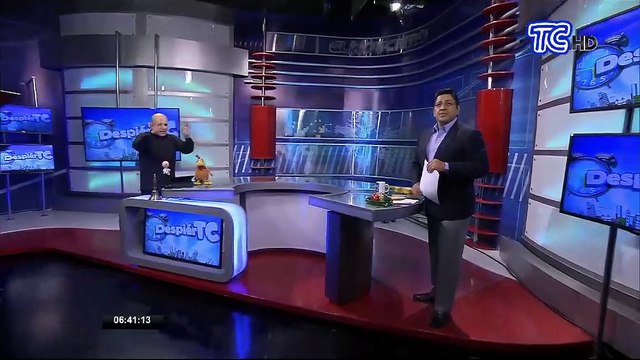 Imprudencia de peatones en pasos peatonales de Guayaquil