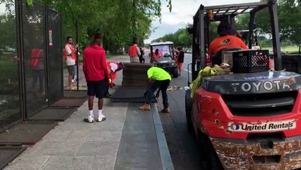 Beyaz Saray etrafına gösteriler nedeniyle örülen çitler kaldırılıyor (2) - WASHINGTON