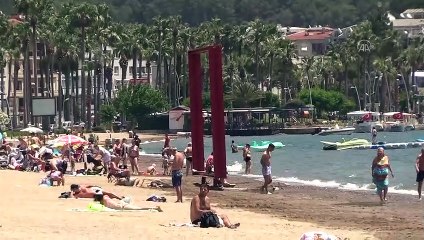 Dedeler, nineler ve torunlar sahillerde buluştu - MUĞLA