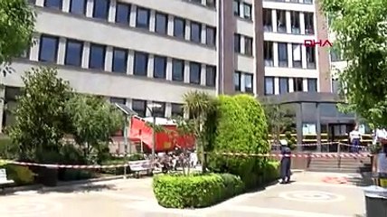 Kadıköy Belediye binasında intihar girişimi