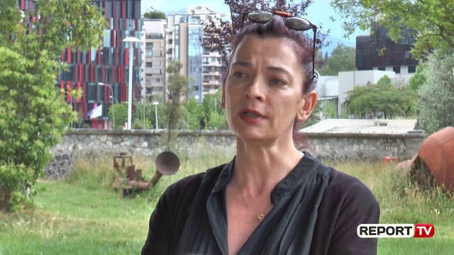 Report TV -Një performancë artistike, për luftën kundër dhunës seksuale, nga Ema Andrea
