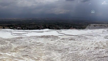 Pamukkale'yi 8 günde 2 bin kişi ziyaret etti - DENİZLİ