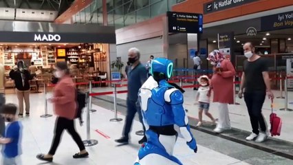 Sabiha Gökçen Havalimanı'ndaki koronavirüs önlemlerine "Aerobot" da katıldı - İSTANBUL