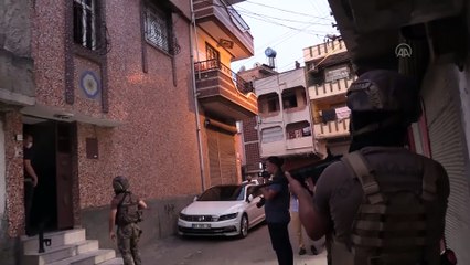 Adana'da "şafak vakti" uyuşturucu operasyonu