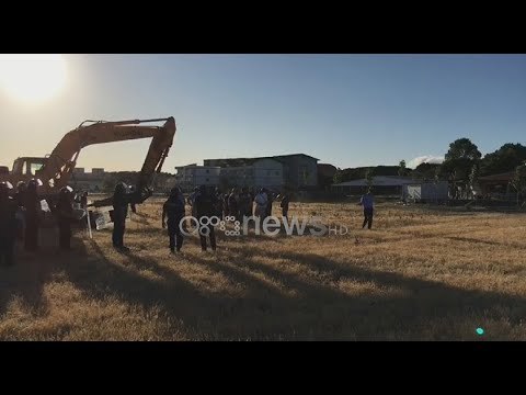 LIVE/ Përplasje për shembjet në Velipojë