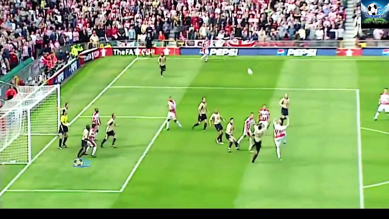 best goalkeeper saves in the world ⚽ | amazing goalkeepers save # 1