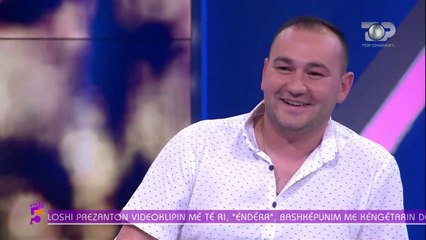 Këngëtari gati për t’u bërë baba, por ka një hall nëse është vajzë!