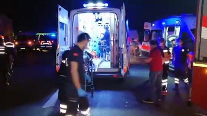 Otomobille servis minibüsü çarpıştı: 10 yaralı - TEKİRDAĞ