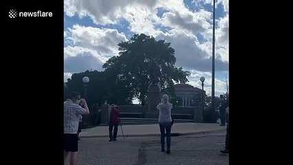 Moment Christopher Columbus statue is toppled in Minnesota