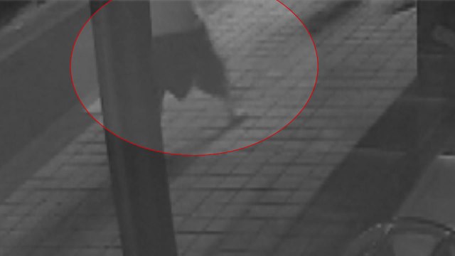 [단독] 버스정류장에서 여성 2명 '묻지마 폭행'...영장 신청 / YTN