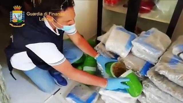 Lecce - Sequestrati dal G I C O 300 kg di droga Arrestati due albanesi ed un italiano (16.06.20)