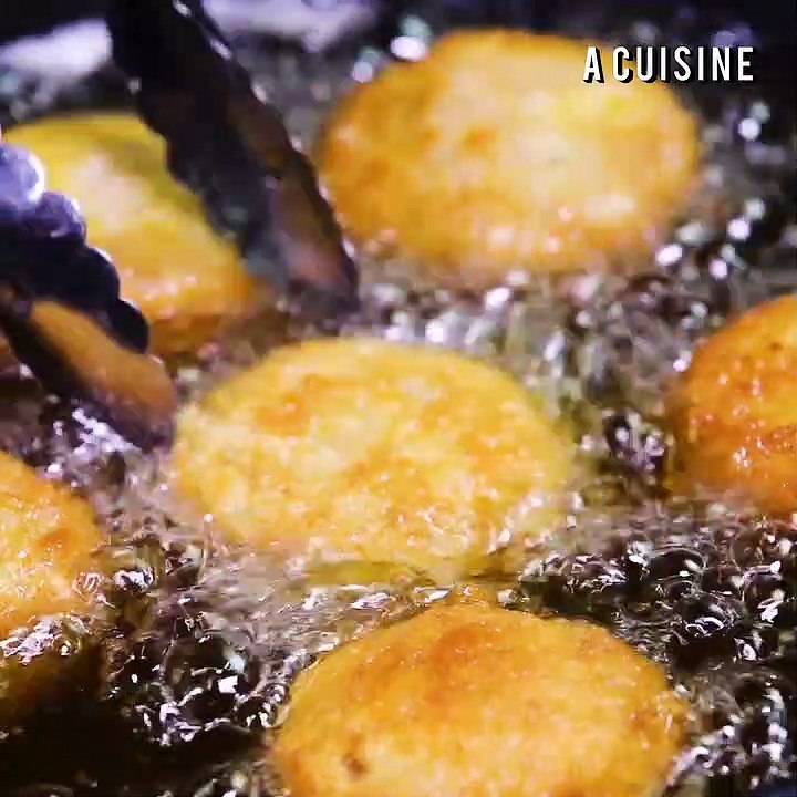 ทอดมันปู ชีสทะลัก!