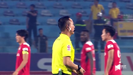 Hùng Dũng thi triển kỹ năng qua người Tuấn Anh cực đỉnh - Đẳng cấp Bóng Vàng Việt Nam - NEXT SPORTS