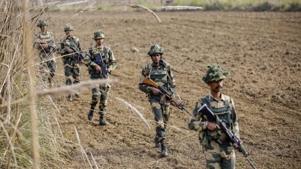 Indian Army destroys Pakistani Army posts along...