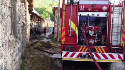 Yakutiye'de bir ev ve 5 ahır yanarak kullanılamaz hale geldi - ERZURUM