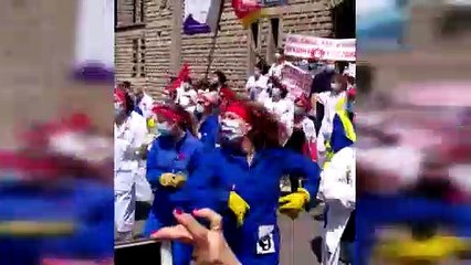 Fransa’da sağlık çalışanlarından “danslı” protesto