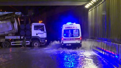 Sağanak nedeniyle ev ve iş yerlerini su bastı - ANKARA