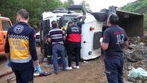 Devrilen kamyonun sürücüsü ağır yaralandı - KÜTAHYA