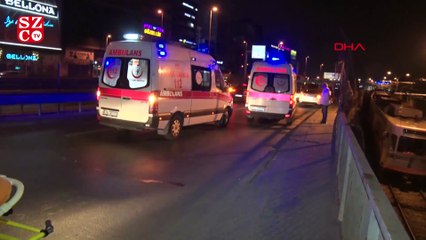 Bakırköy'de otomobil metro hattına böyle düştü