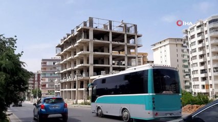 İnşaat işçilerinin tehlikeli çalışması kamerada