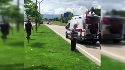 Ters yönden geldi, yolun karşısına geçmeye çalışan yaşlı adama çarpıp kaçtı