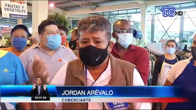 Decenas de comerciantes informales fueron desalojados en el sur de Guayaquil