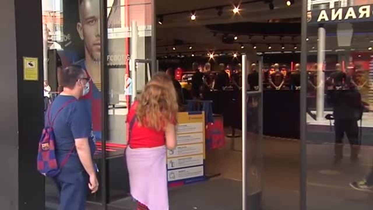 El Barça reabre la tienda y el museo del Camp Nou