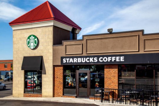 Starbucks Will Close 400 U.S. Stores, Focus on Mobile Order and Pickup-Only Locations