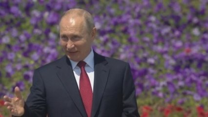 Putin preside por primera vez la ceremonia del Día de Rusia fuera del Kremlin