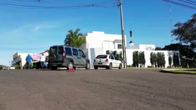 Carros se envolvem em acidente no Bairro São Cristóvão