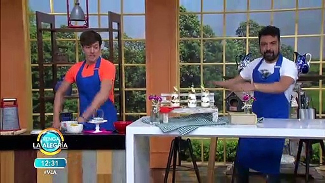 ¡Tomen el rayador de queso y un vaso para prepara un ate con queso al vaso! | Venga La Alegría