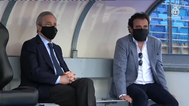 Florentino Pérez acude a ver el entrenamiento del Real Madrid en Valdebebas