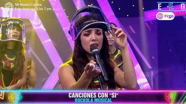 Rosángela Espinoza y Micheille Soifer tuvieron divertido duelo