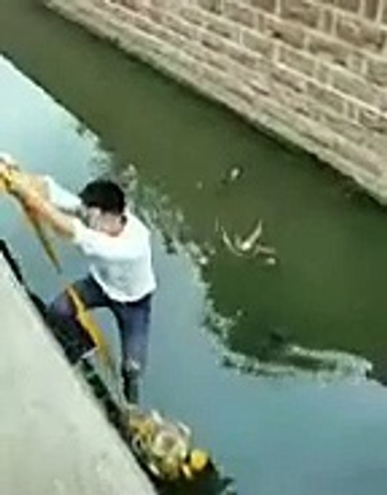 НЕ ДЛЯ СЛАБОНЕРВНЫХ_ СПАСЕНИЕ МАЛЫША-КОТЁНКА